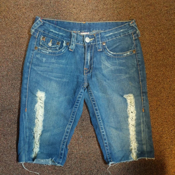True Religion Bermuda Cut Off Jean Shorts Front Distressed 27 - Picture 3 of 8
